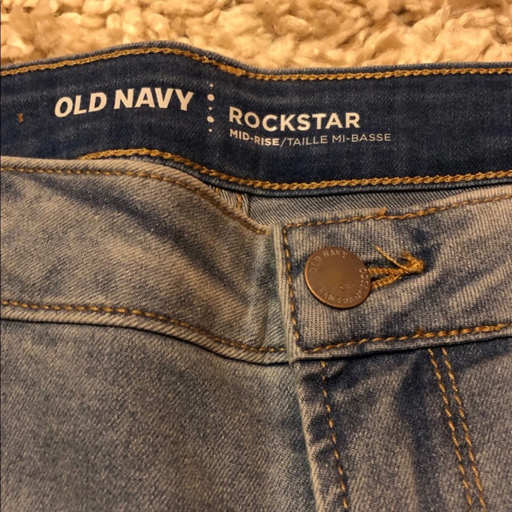NWT Old Navy Distressed Jeans - Picture 3 of 5
